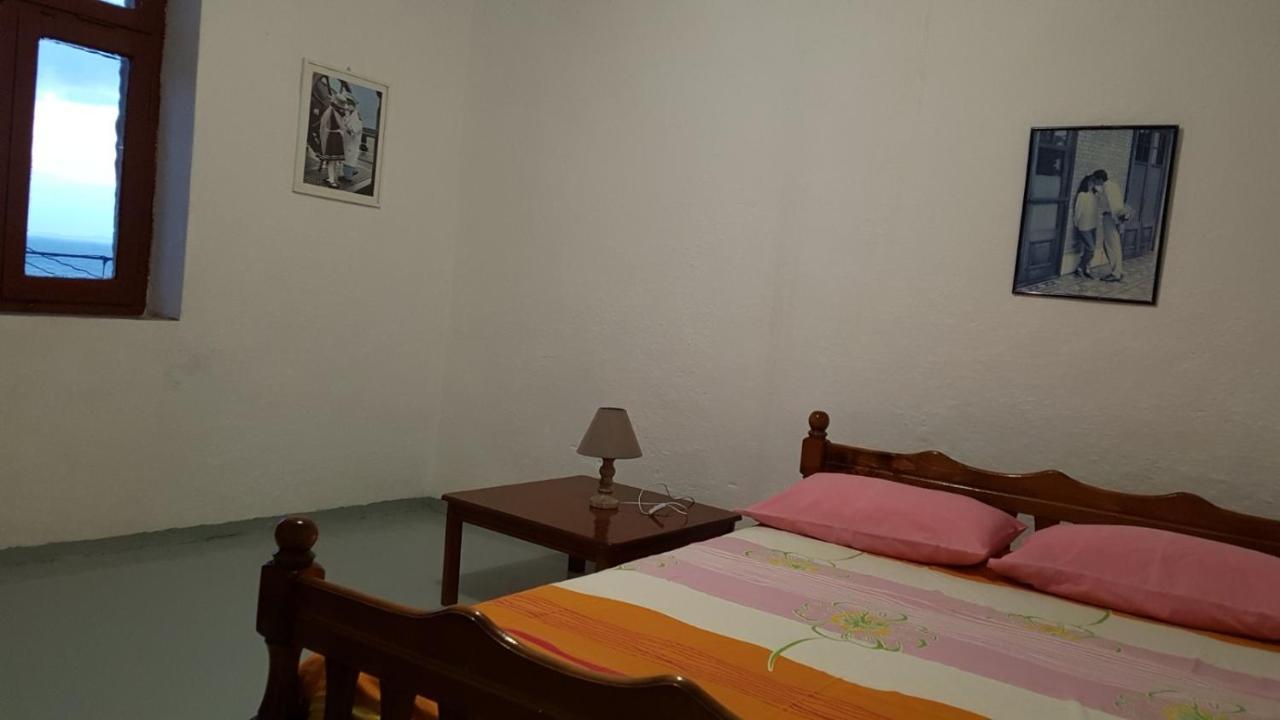Stone House Hotell Himare Eksteriør bilde