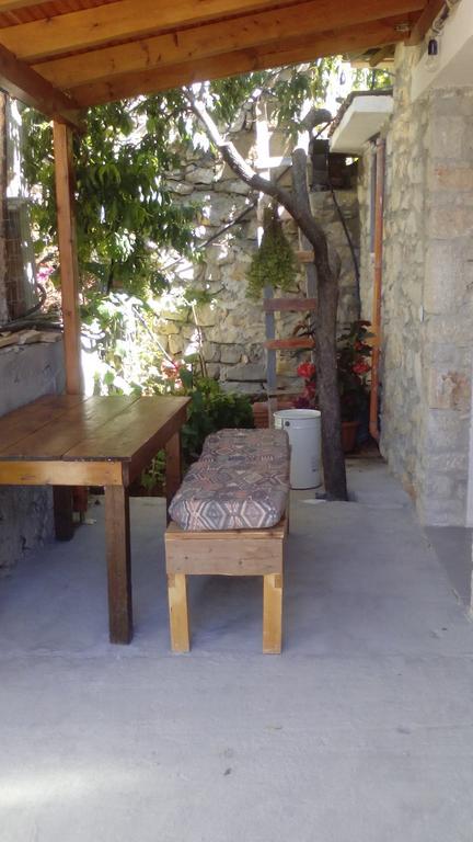 Stone House Hotell Himare Eksteriør bilde